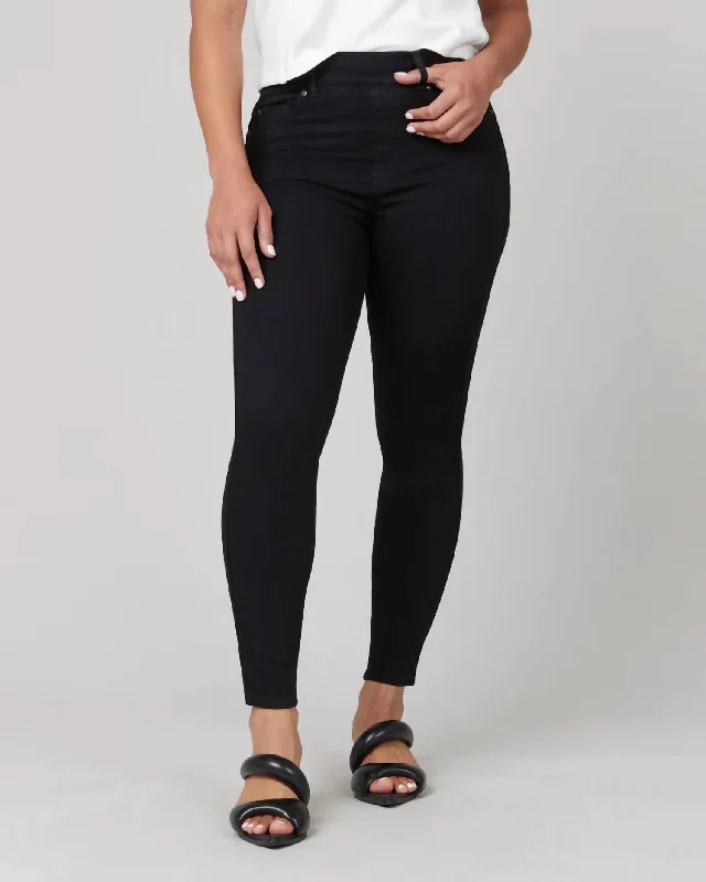 Ankle Skinny Jean In Clean Black Trendy Colored Denim Jeans