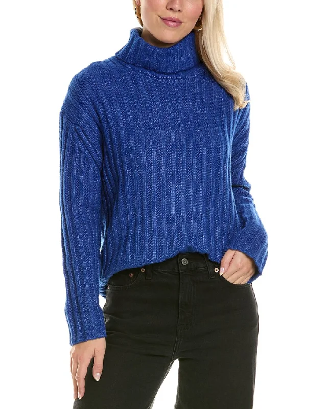 Joseph A. Ribbed Turtleneck Sweater Solid Print Embellished