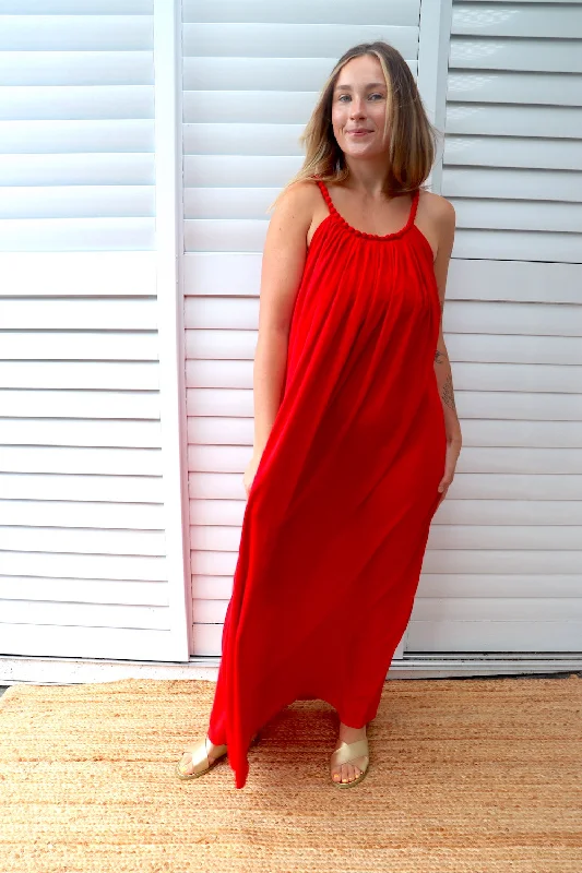 Mariah Maxi Dress In Red Comfortable Pleated Maxi Dress