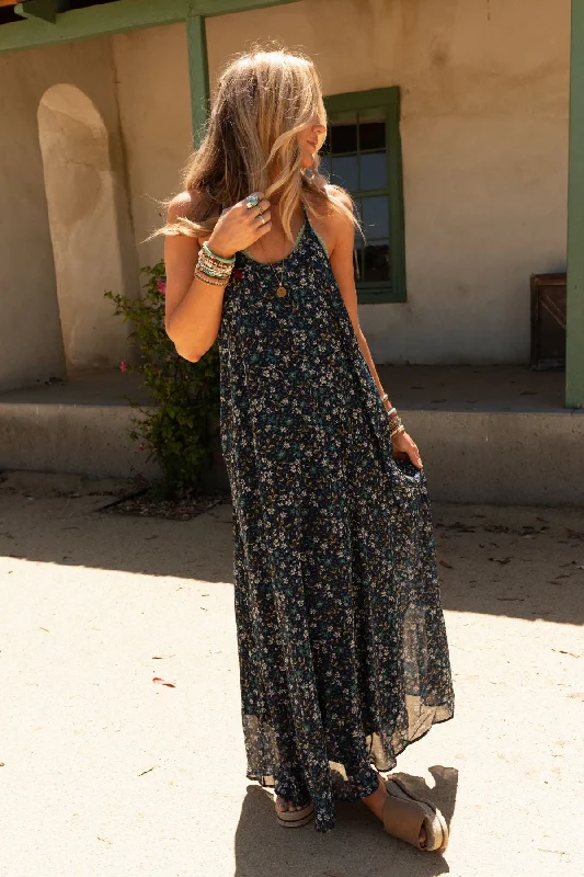 The Nest Oasis Pocket Maxi Dress - Navy Floral Comfortable Casual Maxi Dress