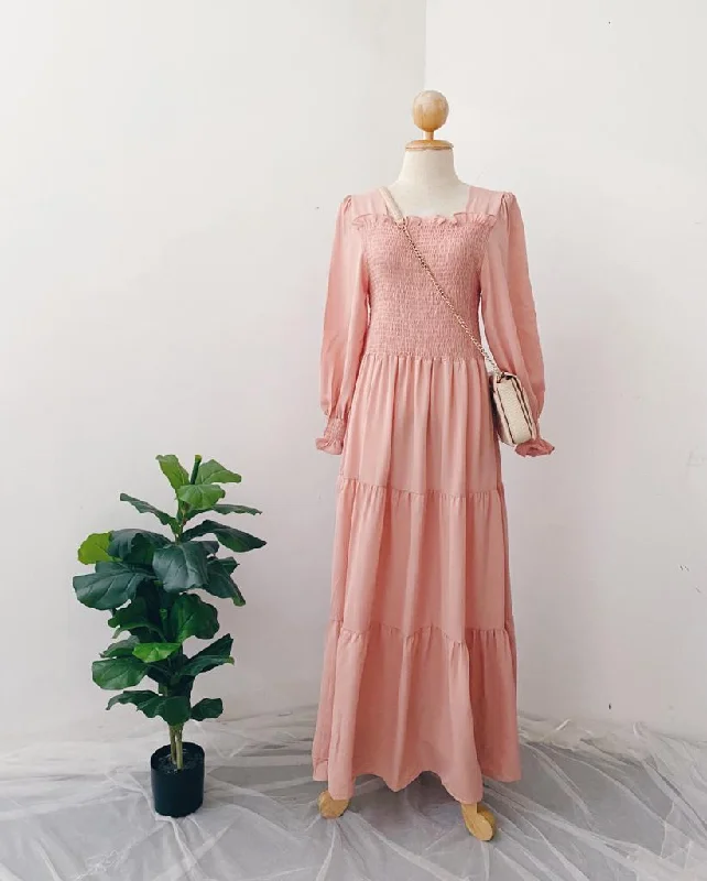 Smocked Streachable Maxi Dress Fashionable Off-Shoulder Maxi Dress
