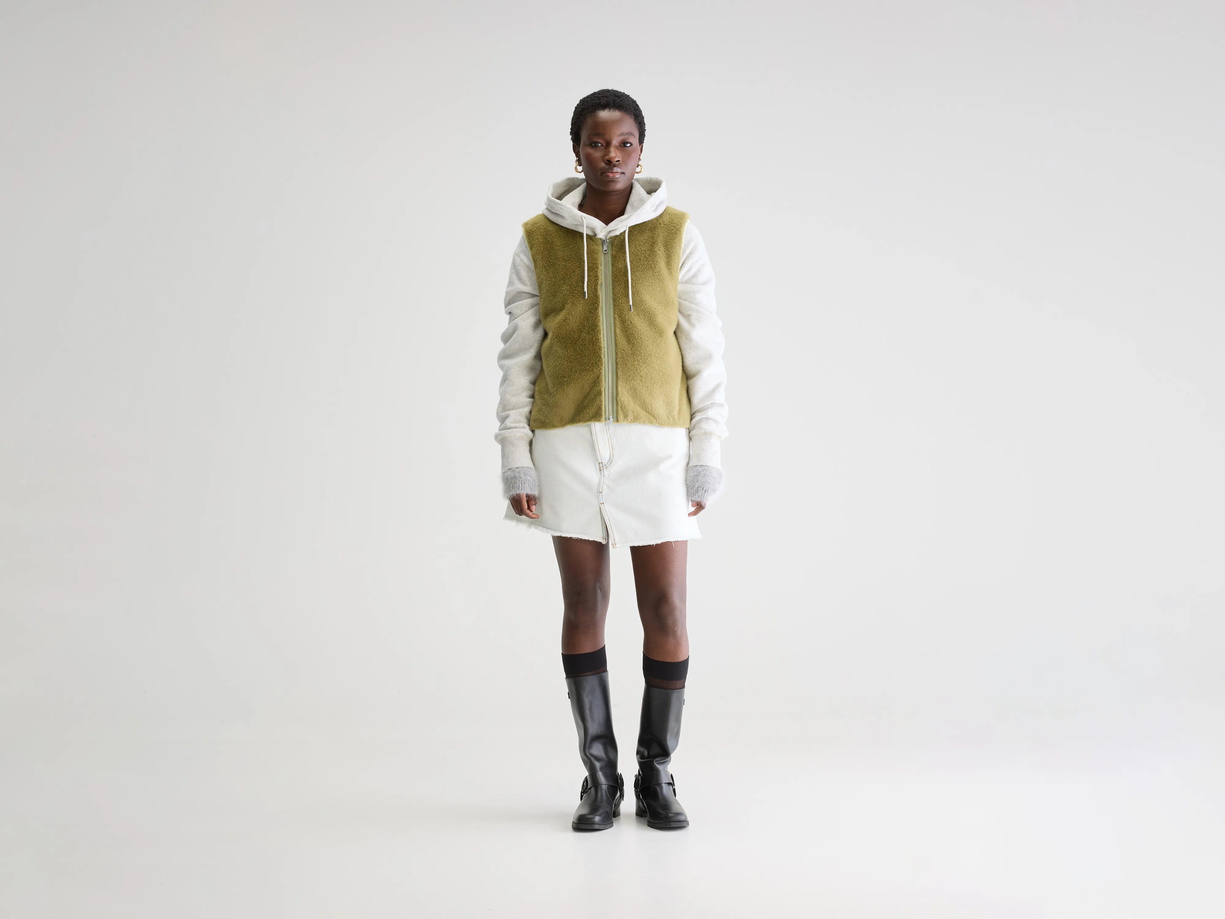 Hess sleeveless jacket (251 / W / DESERT SAGE) Nylon Jacket Polyester Jacket Spandex Jacket
